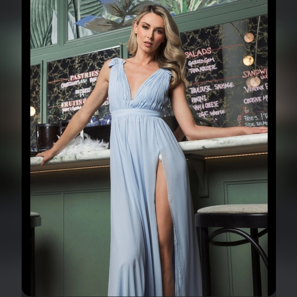 Ieena for Mac Duggal,Pleated  Chiffon Sleeveless V-Neck Gown, Powder Blue
